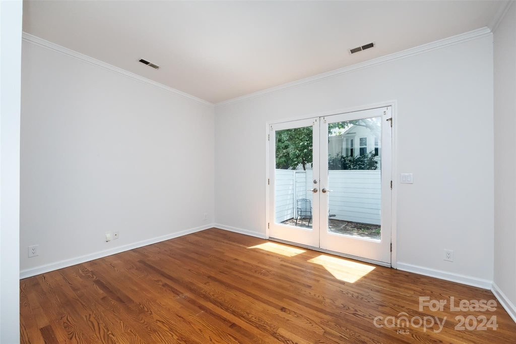 805 Greenleaf Avenue - Photo 20