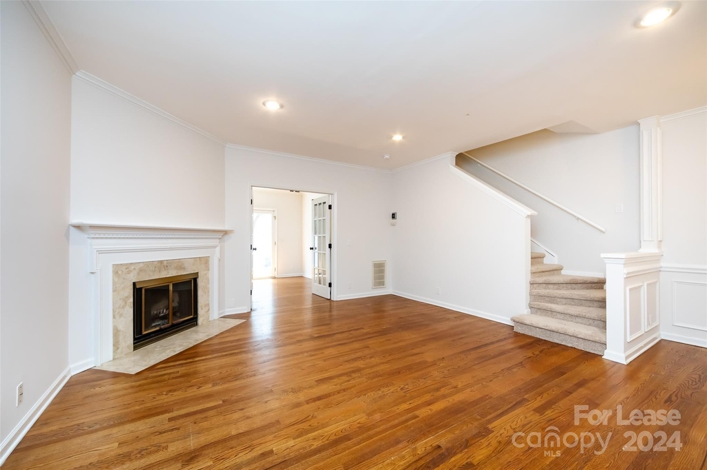 805 Greenleaf Avenue - Photo 14