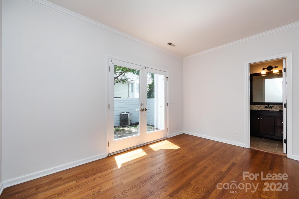 805 Greenleaf Avenue - Photo 21