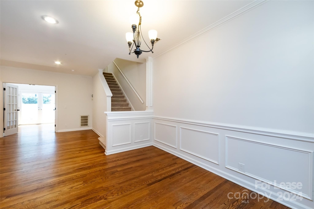 805 Greenleaf Avenue - Photo 17