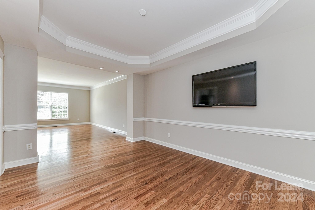 9321 Brentfield Road - Photo 11