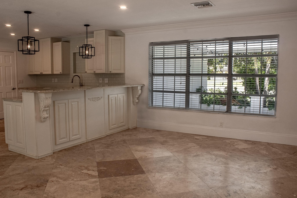 898 E Boca Raton Road - Photo 4