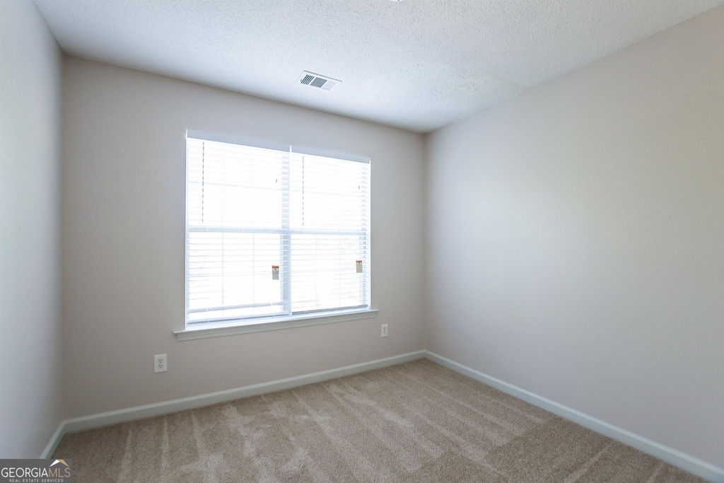 720 White Oak Court - Photo 11