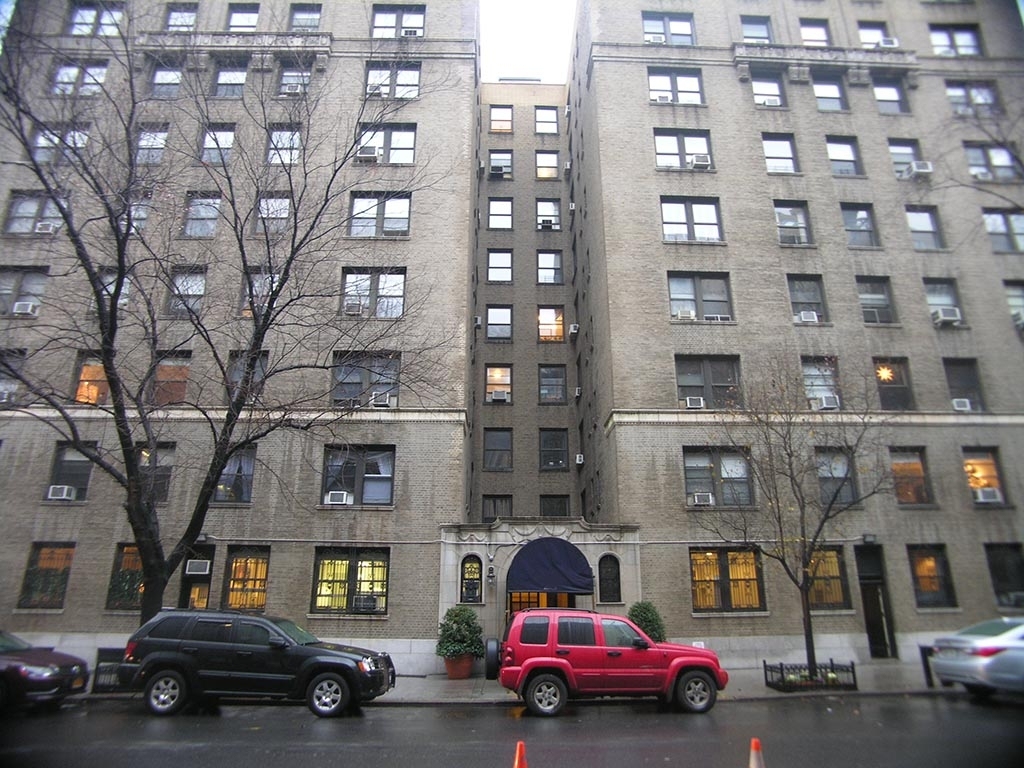 West 68th Street - Photo 10