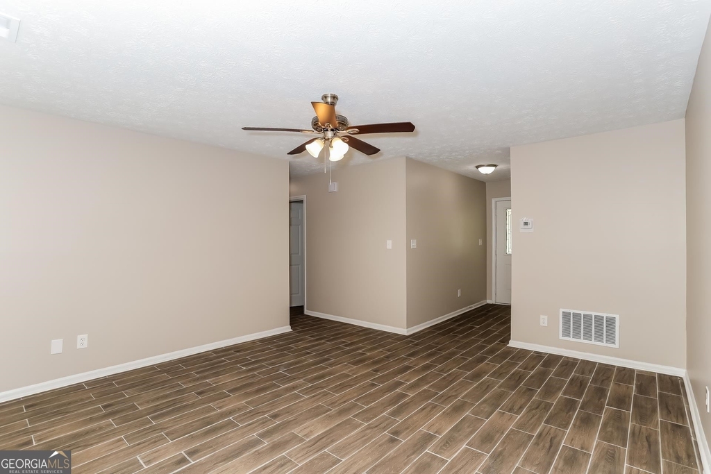 9073 Woodgreen Way - Photo 2