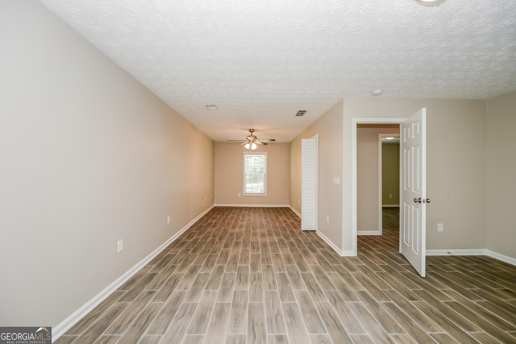 4323 Ridgetop Drive - Photo 11