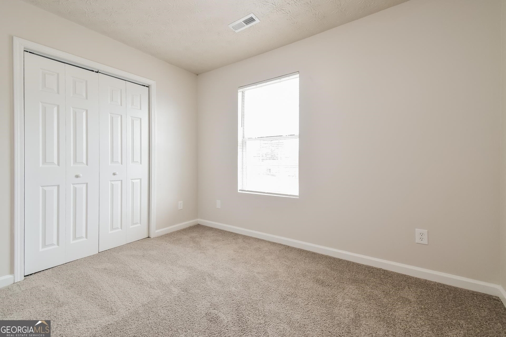 9404 Mulligan Court - Photo 10