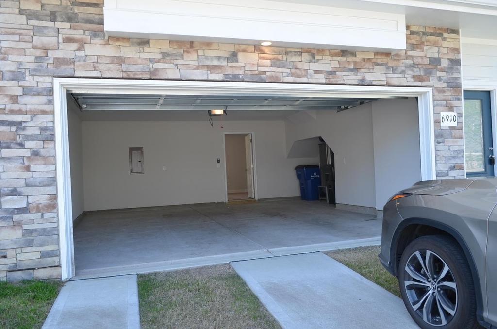 6910 Point Bar Place - Photo 4