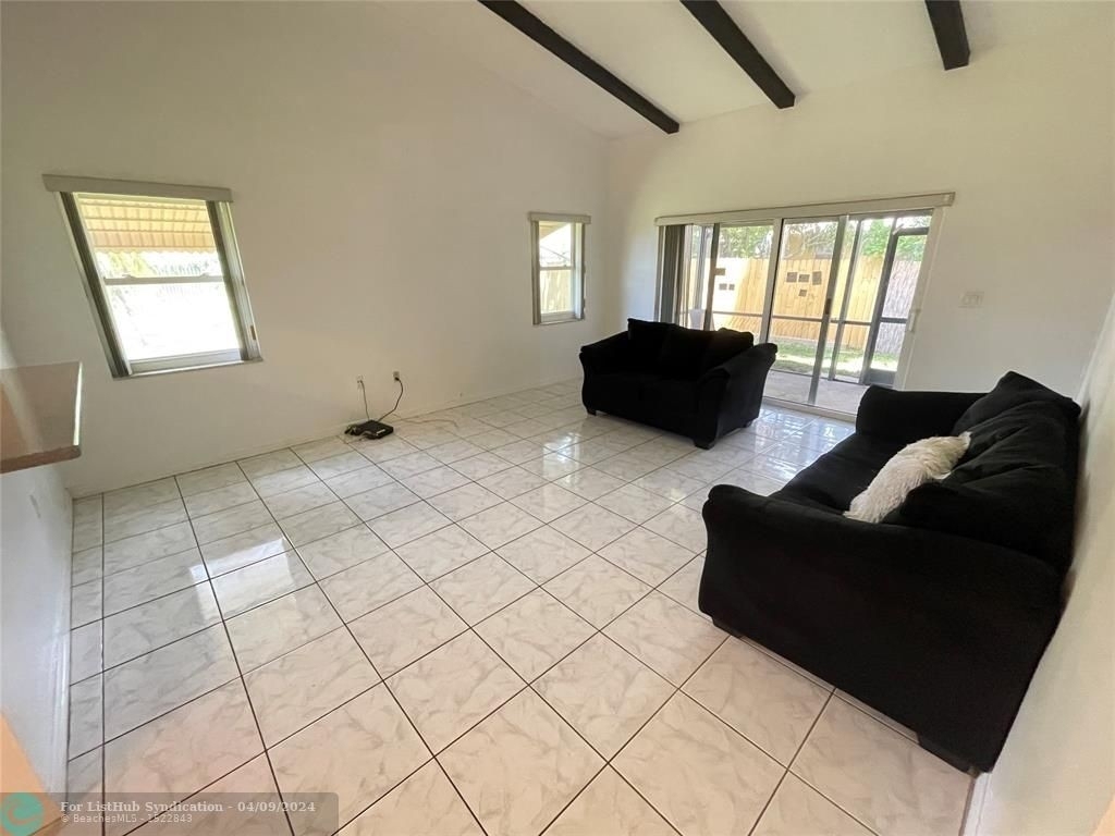 10527 La Placida Dr - Photo 3