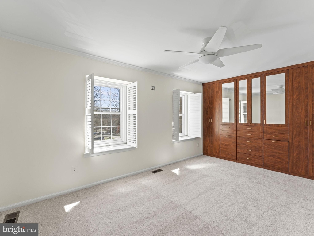 8638 Dellway Lane - Photo 18