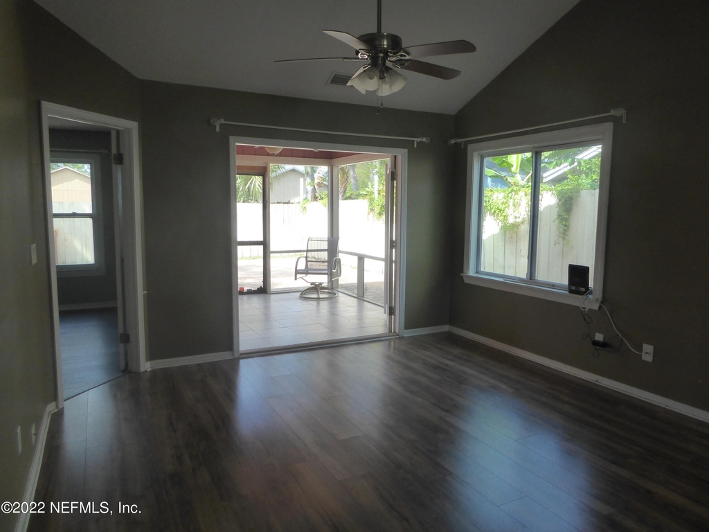14317 Coral Reef Drive S - Photo 11