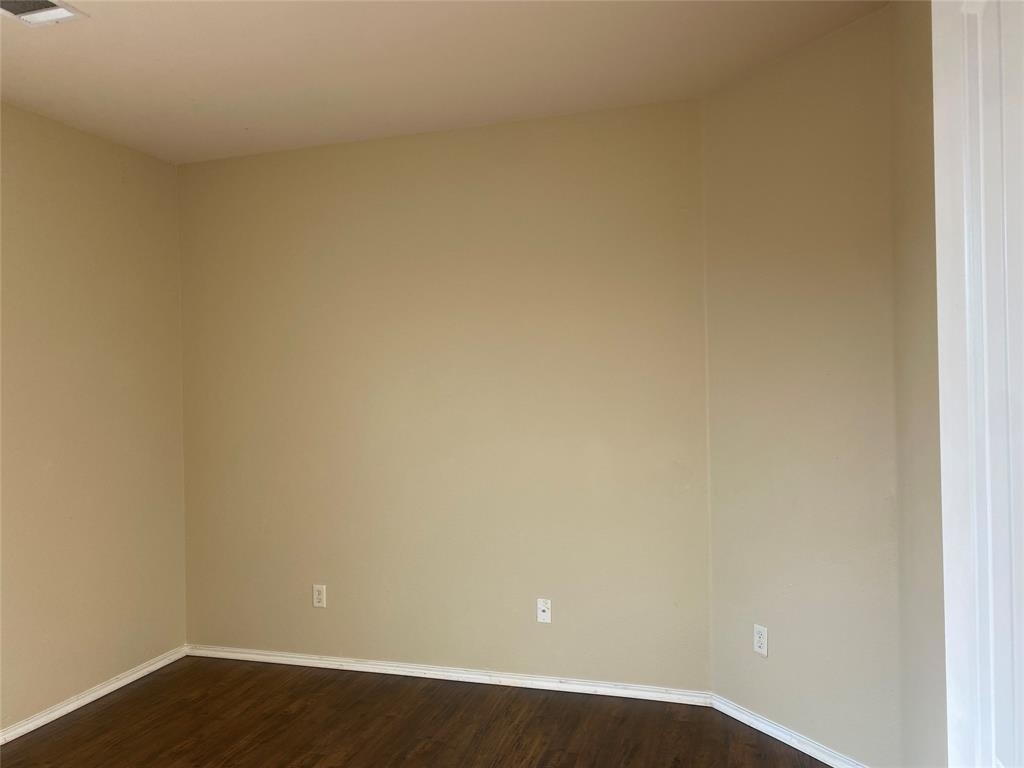 2105 Hickory Trail - Photo 5