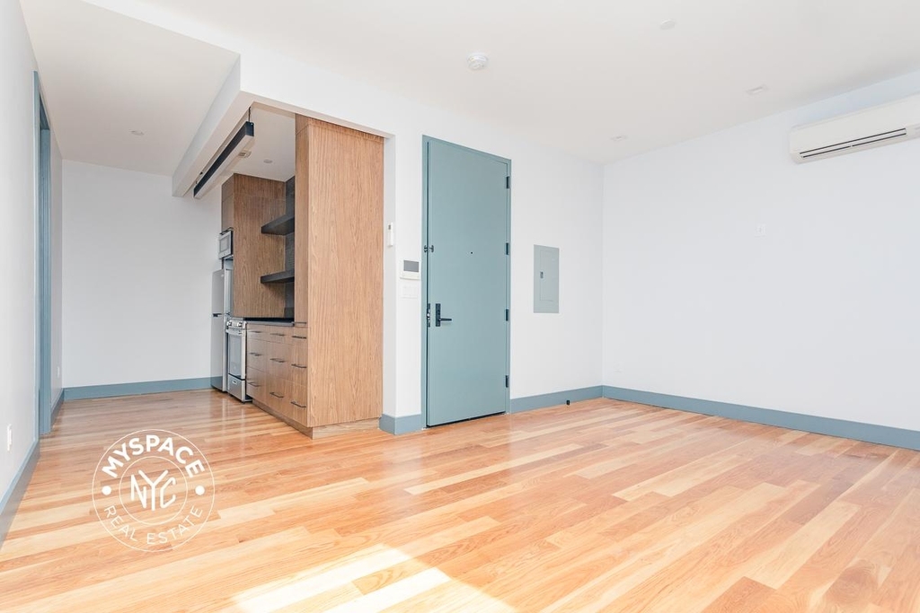 376 Bedford Ave - Photo 10