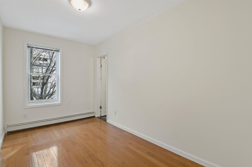 15 Wayne St - Photo 6