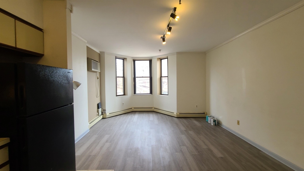 4905 Park Ave - Photo 4