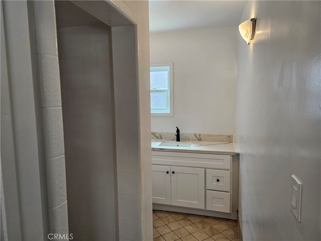 2614 Graham Avenue - Photo 12