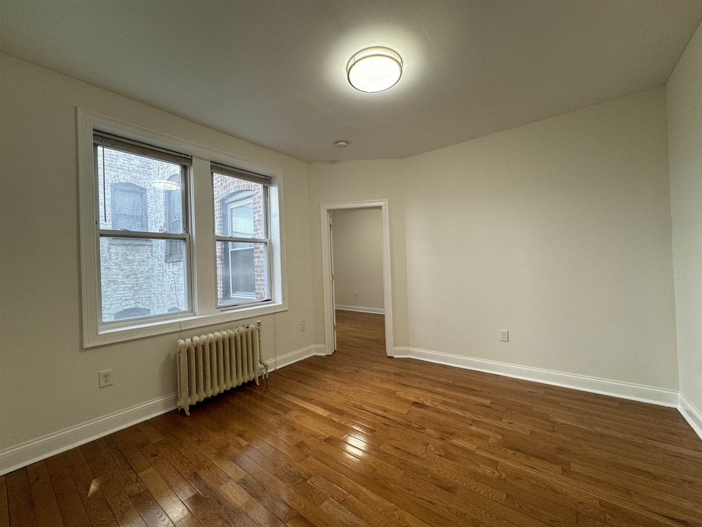 6404 Park Ave - Photo 1