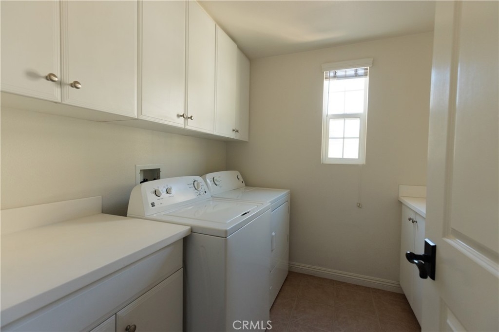 710 E Valencia Street - Photo 7