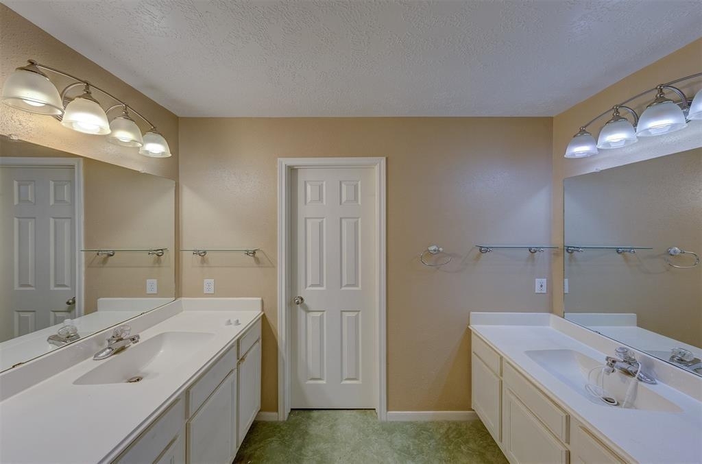 1297 El Camino Village Drive - Photo 22