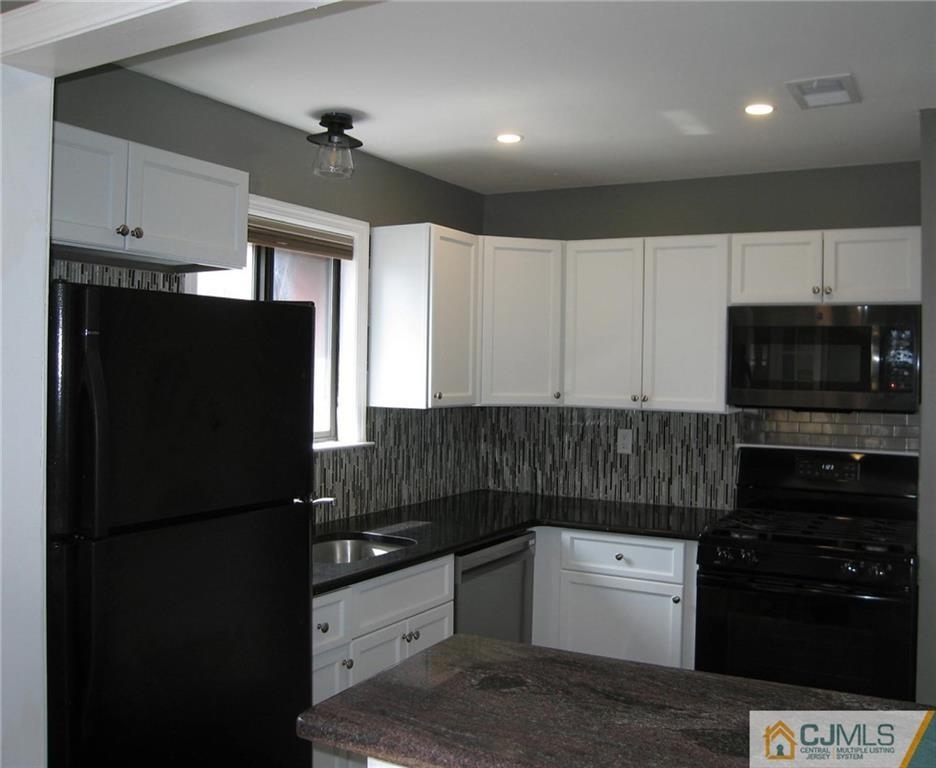 1108 N Oaks Boulevard - Photo 1