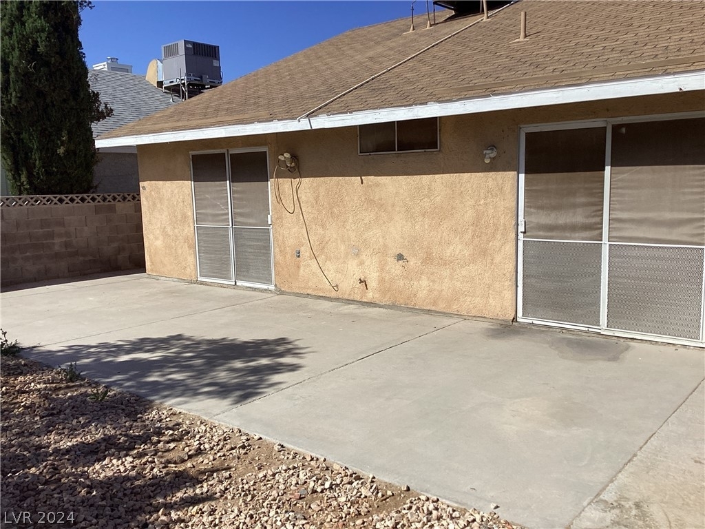 1698 Teardrop Street - Photo 18