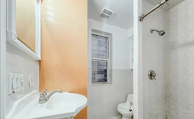 527 West 48th Street - Photo 3