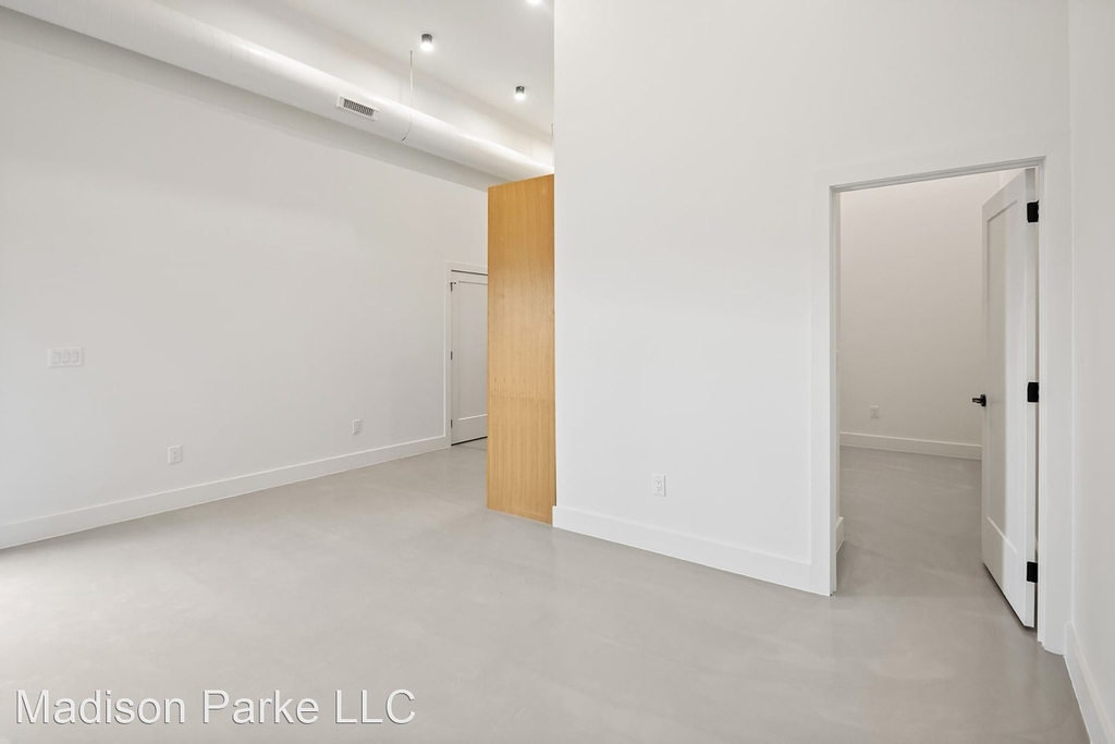 2201 Frankford Ave - Photo 6