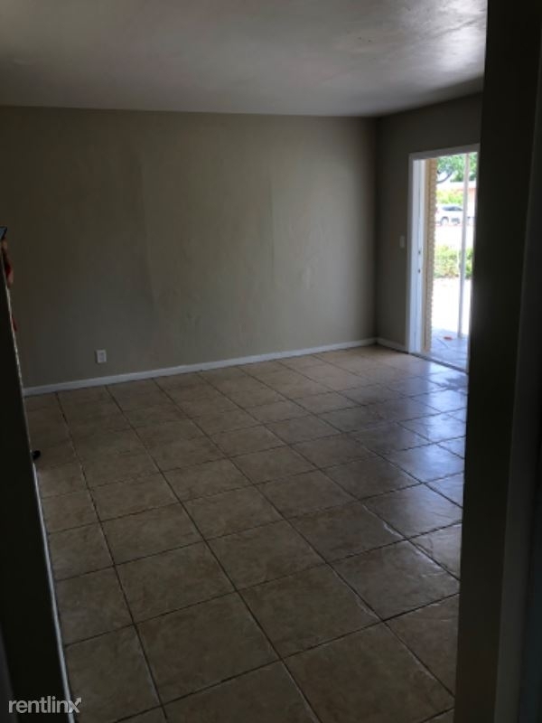 1212 Nw 11th Ct - Photo 1