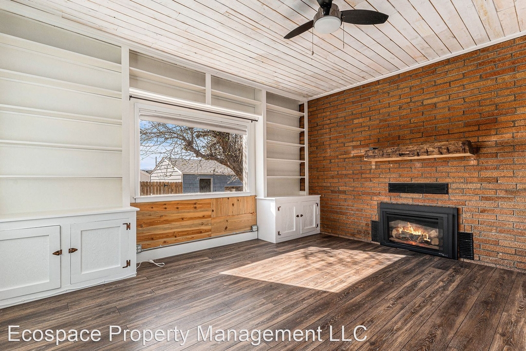 4637 Perry Street - Photo 13