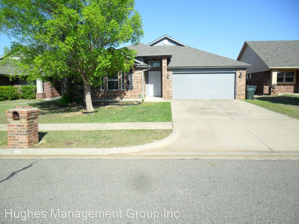 1909 Frost Lane - Photo 0