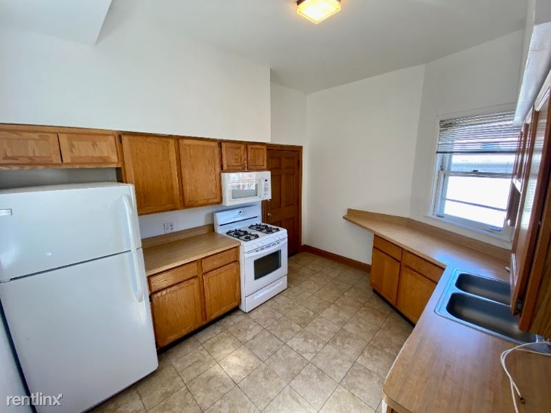 3034 N Racine Ave 3 - Photo 3