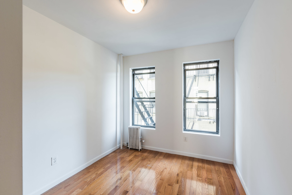 136 Sullivan Street - Photo 4