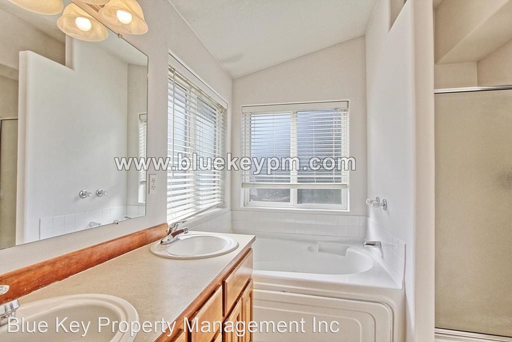 16701 Ne 9th Street - Photo 12