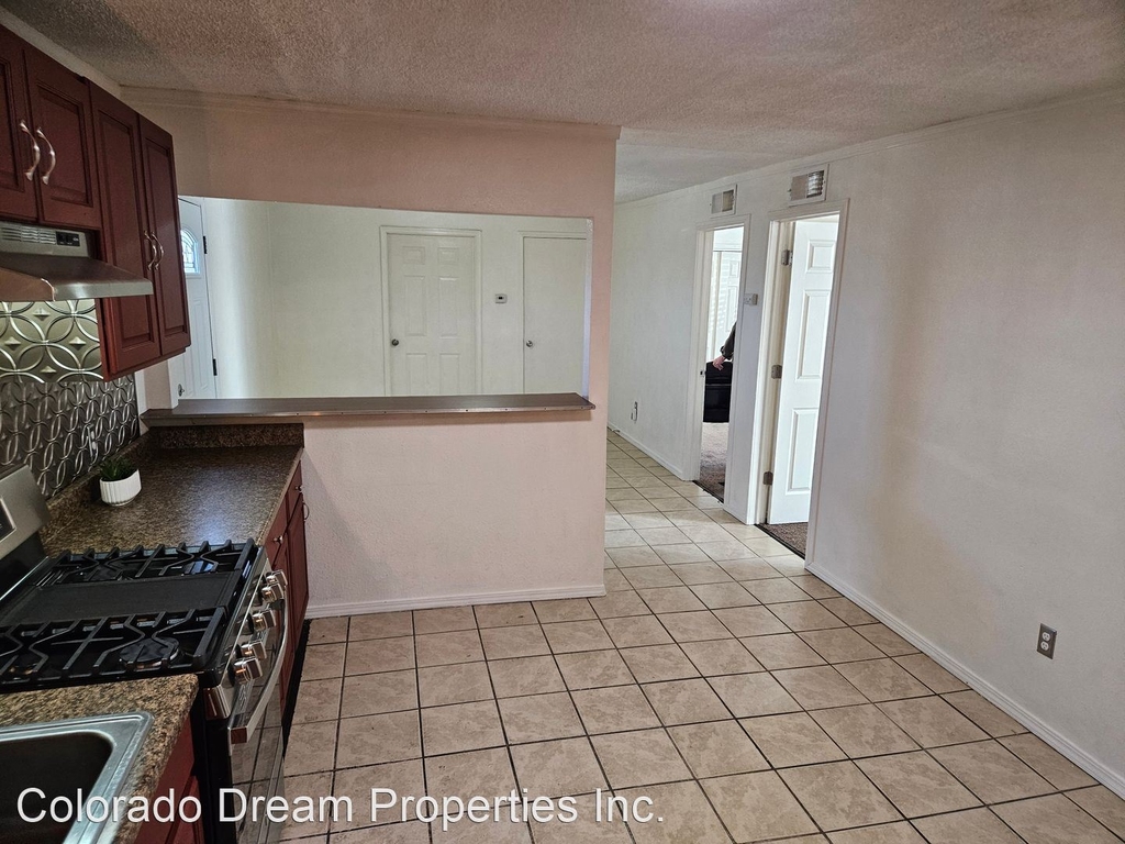 1446 Jamaica St B - Photo 11