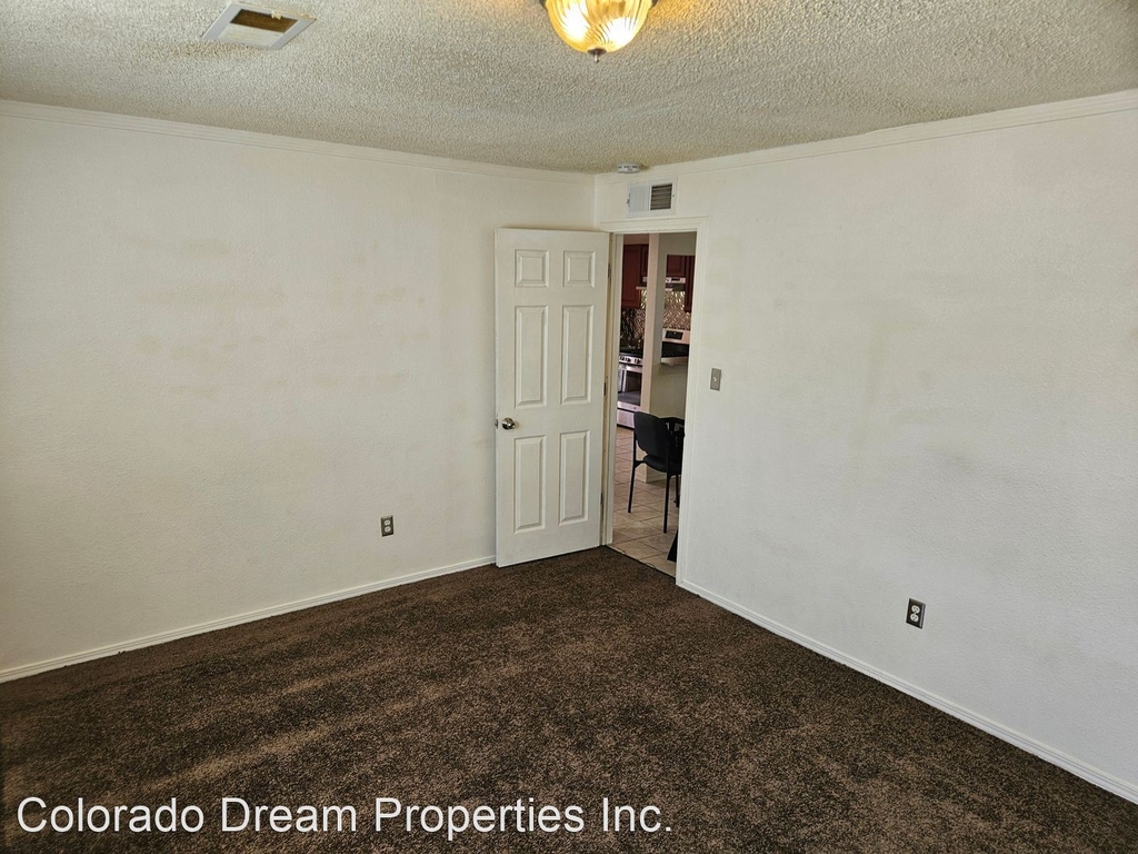 1446 Jamaica St B - Photo 20