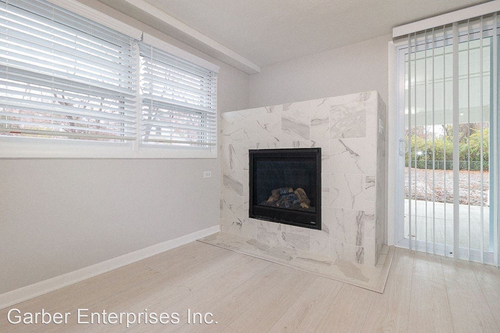 1109 W 21st St. - Photo 16