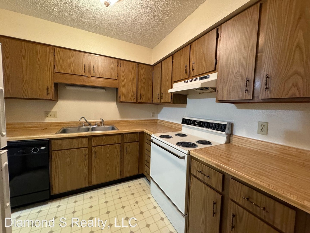 2940 N East Ave - Photo 7