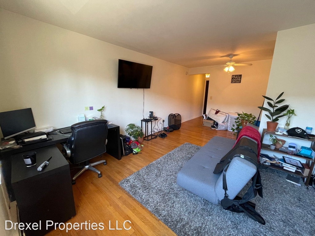 3160 N Cambridge - Photo 2