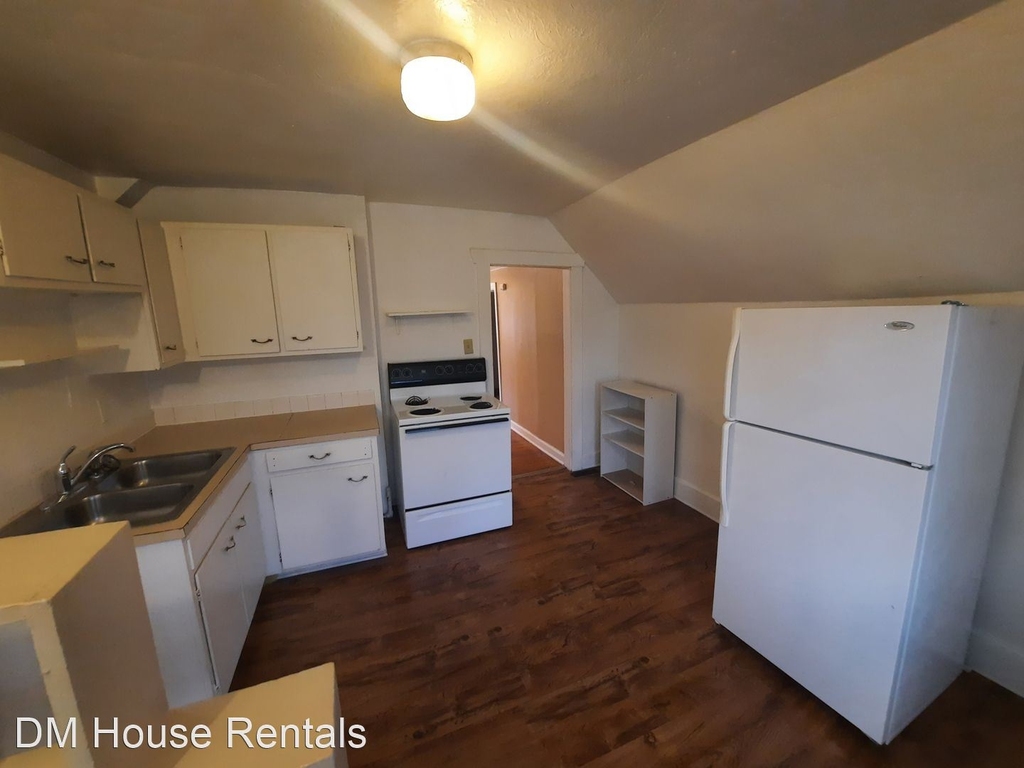 2136 Lyon Street - Photo 2