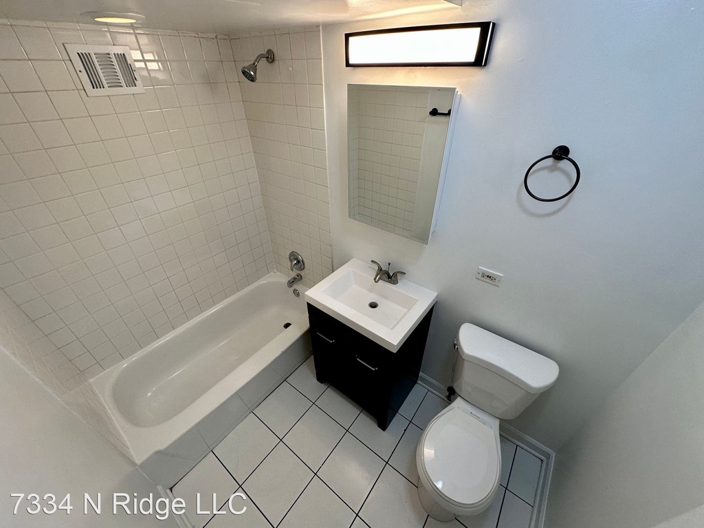 7334 N. Ridge Blvd. - Photo 2