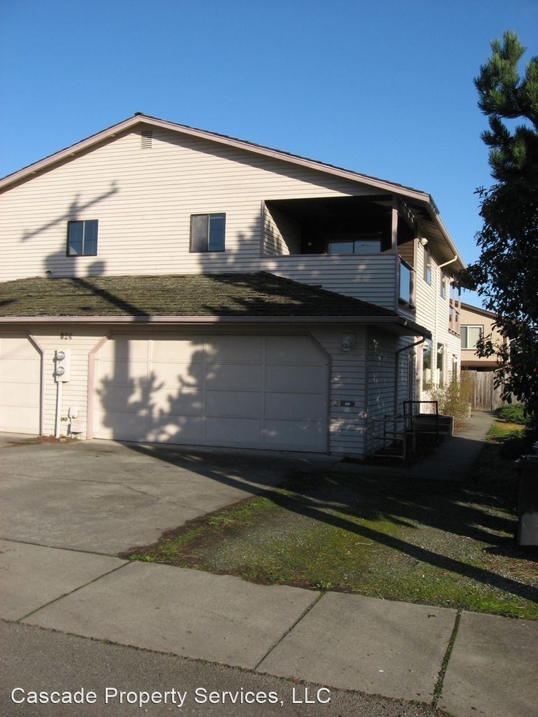 824 Jensen Duplex - Photo 5