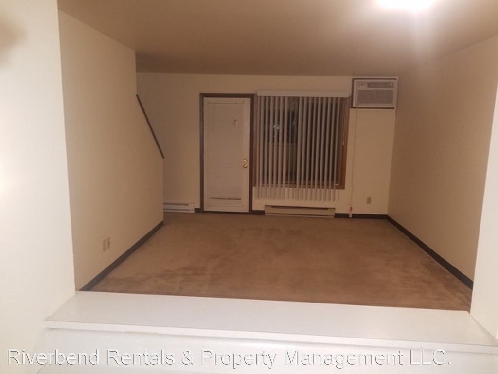 557 E Park Ave - Photo 1