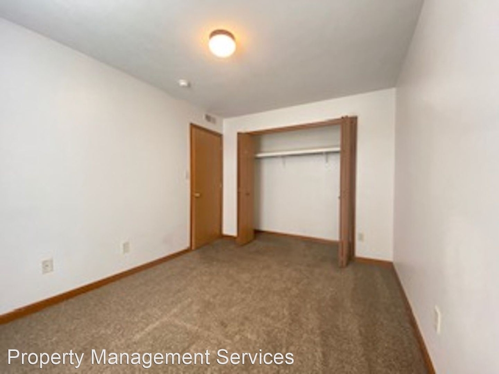 279 Woodridge Court - Photo 22