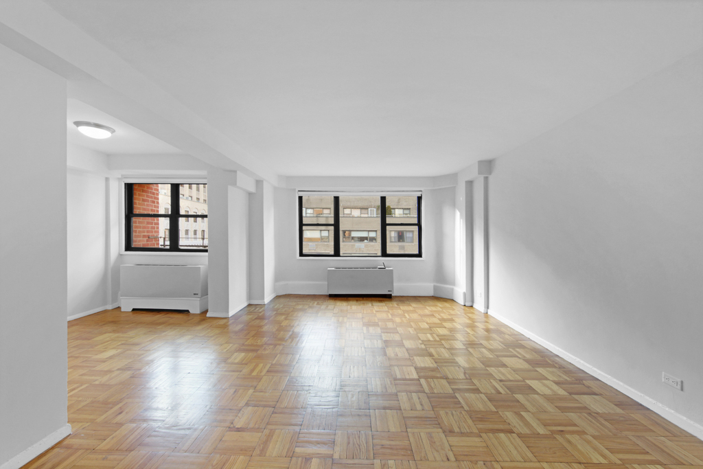 141 East 33rd Street - Photo 2