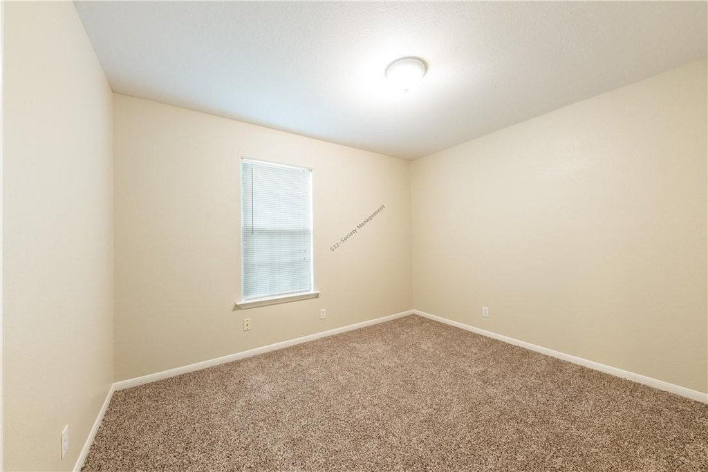 1209 Forest St - Photo 12