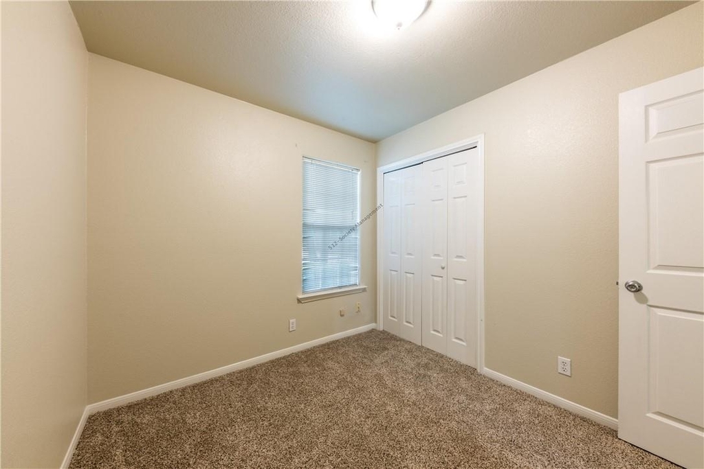 1209 Forest St - Photo 10