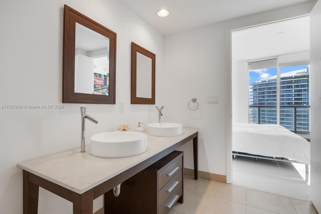 465 Brickell Ave - Photo 14