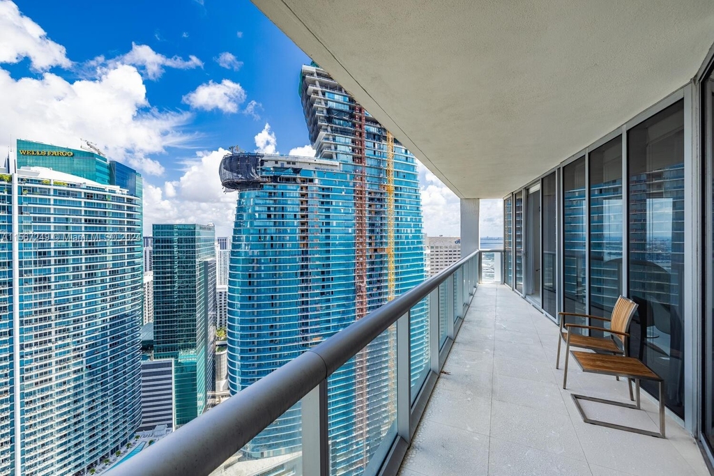 465 Brickell Ave - Photo 2