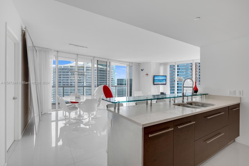 465 Brickell Ave - Photo 9