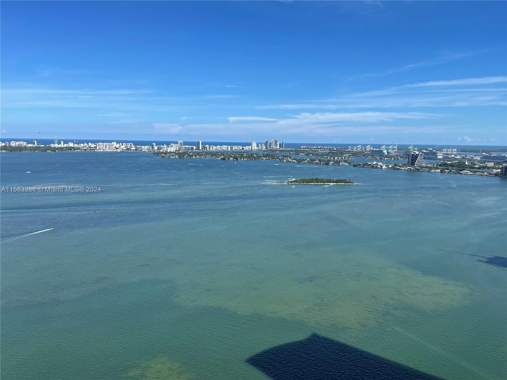 2020 N Bayshore Dr - Photo 1